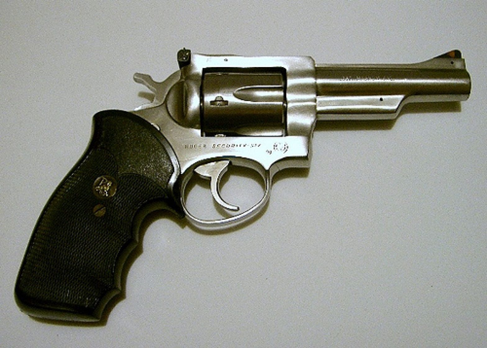 357_magnum_revolver2.jpg